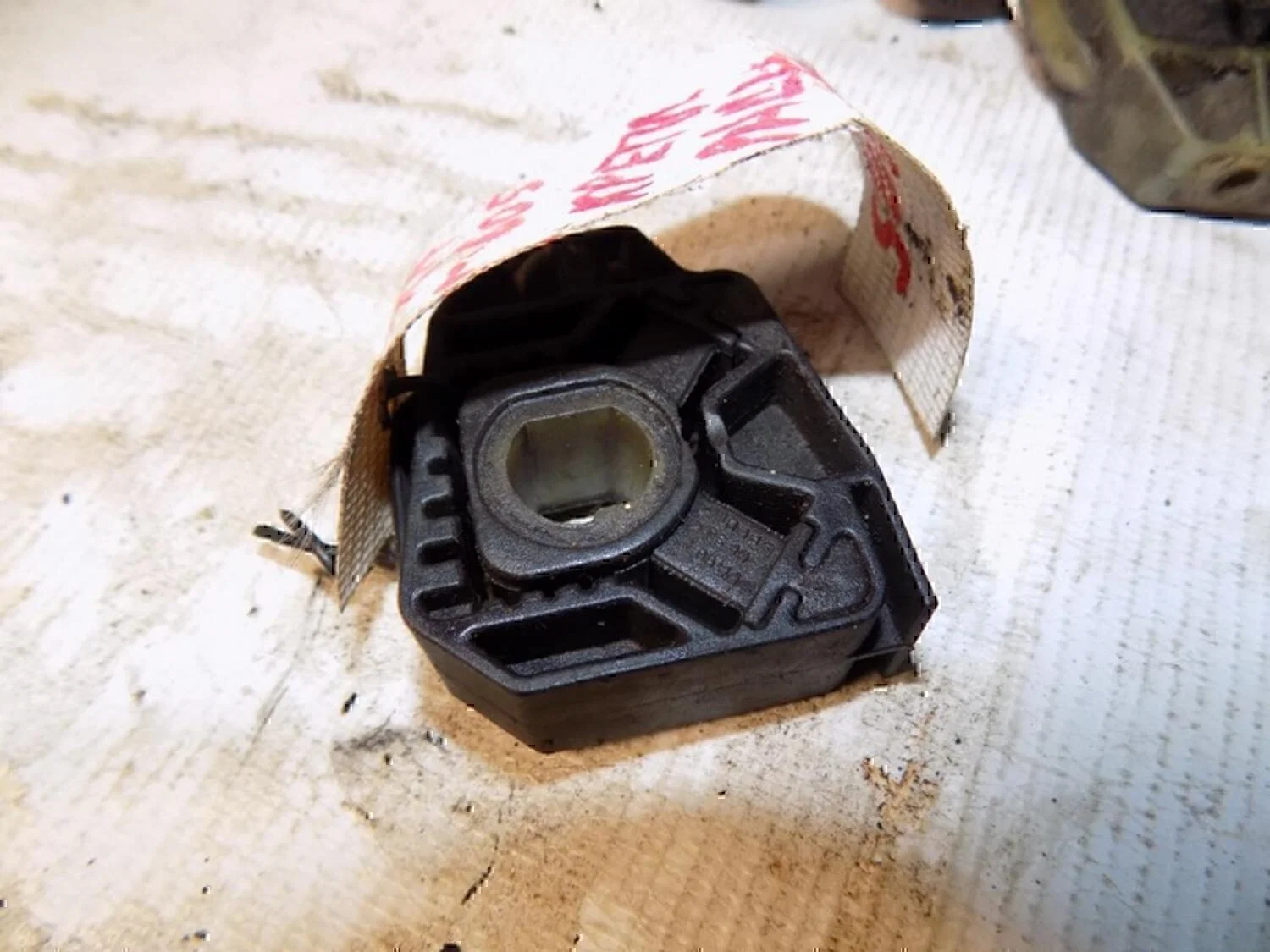 Подушка радиатора Audi A3 (8L1) 1996-2003 - миниатюра 2