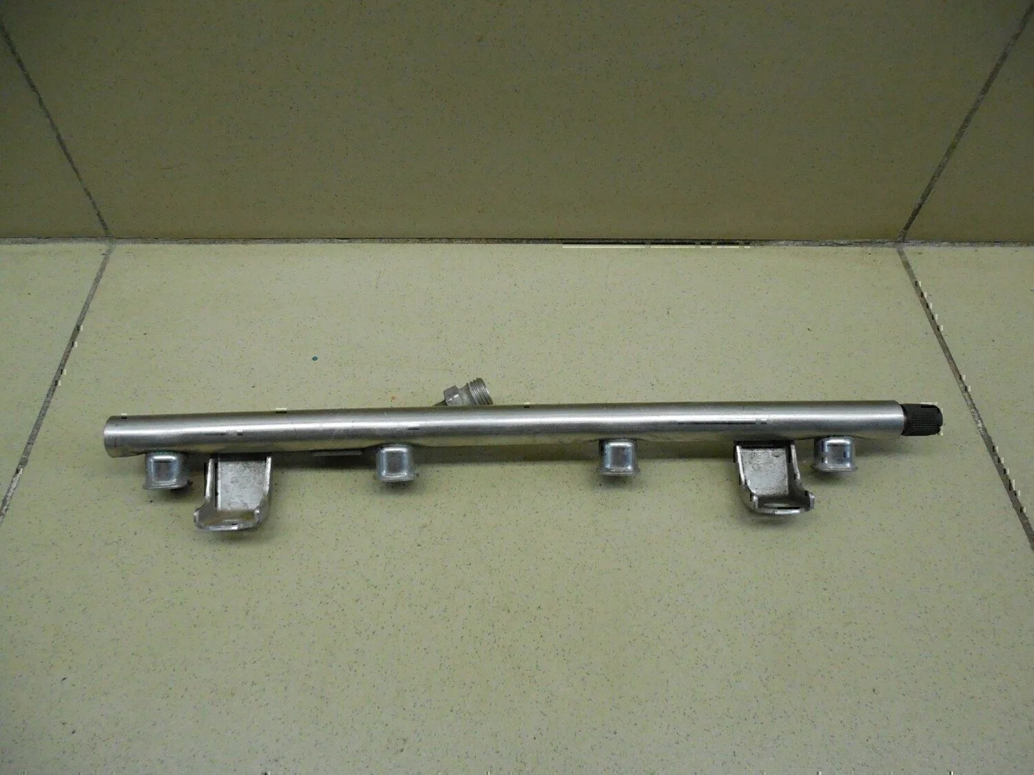 Рейка топливная (рампа) Audi A4 [B6] 2000-2004 - миниатюра 4