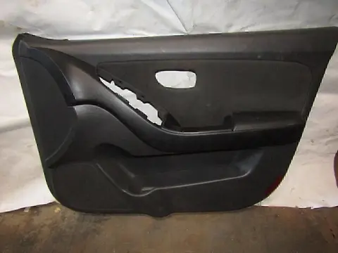 Обшивка двери передней правой Hyundai-KIA Elantra 2006-2011