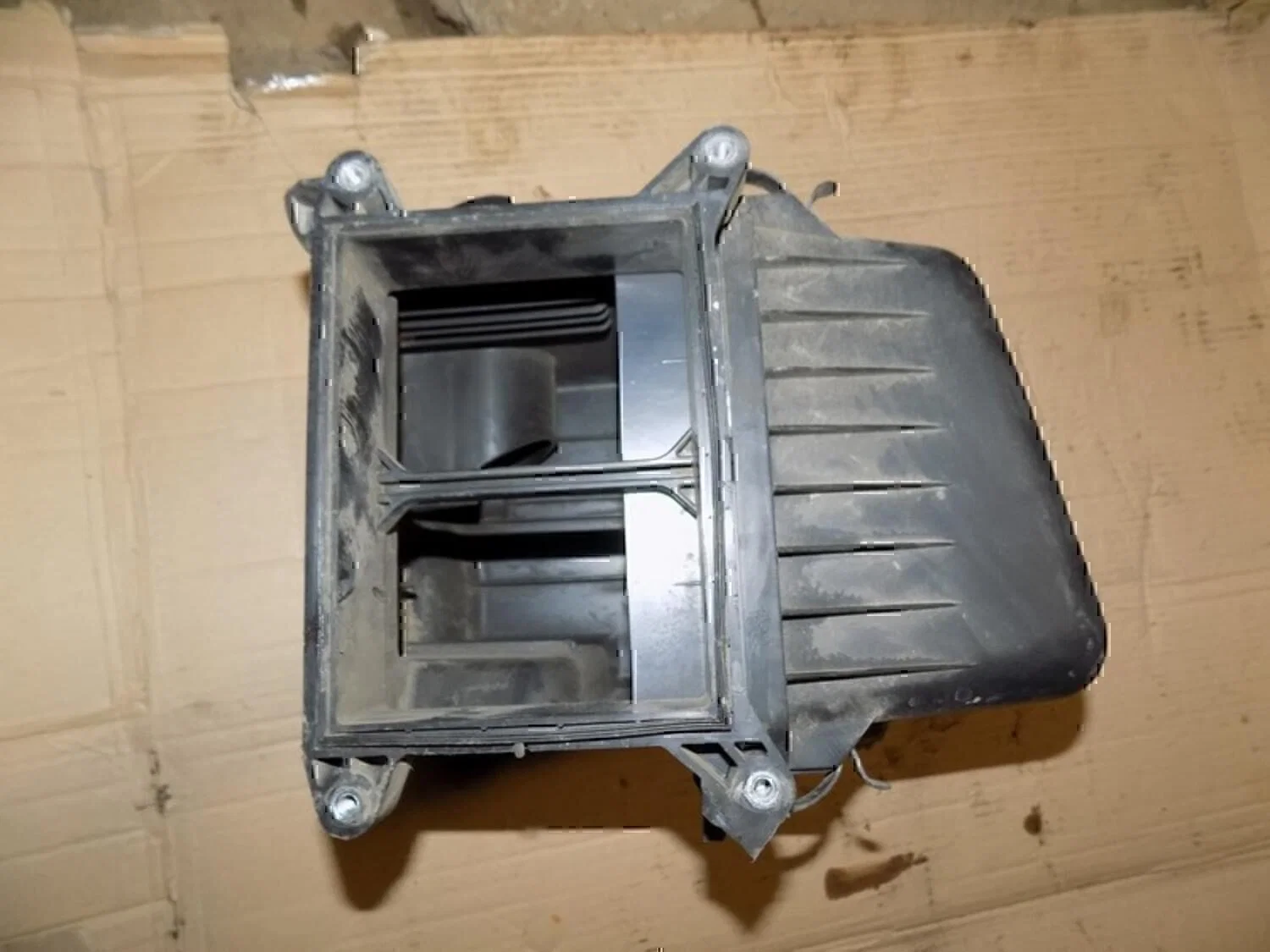 Корпус воздушного фильтра Hyundai-KIA Ceed 2007- 2012 - миниатюра 3