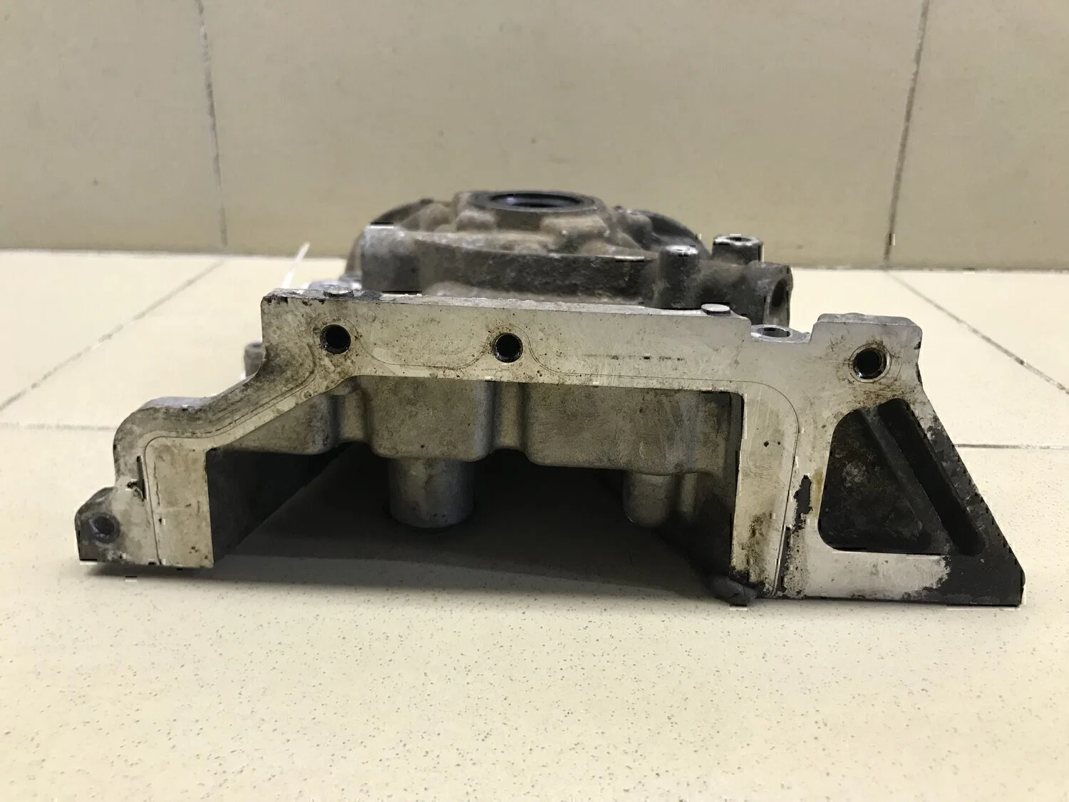 Крышка двигателя передняя NISSAN Almera N16 2000-2006 - миниатюра 3
