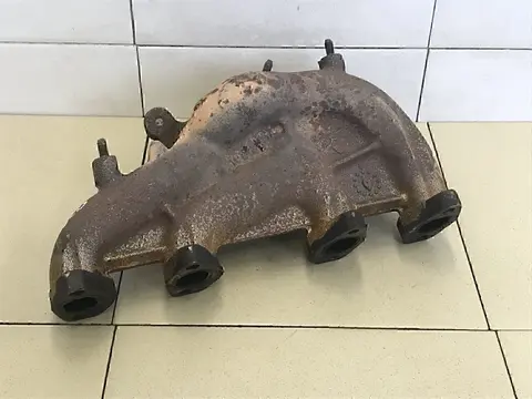Коллектор выпускной Audi Touran 2003-2010