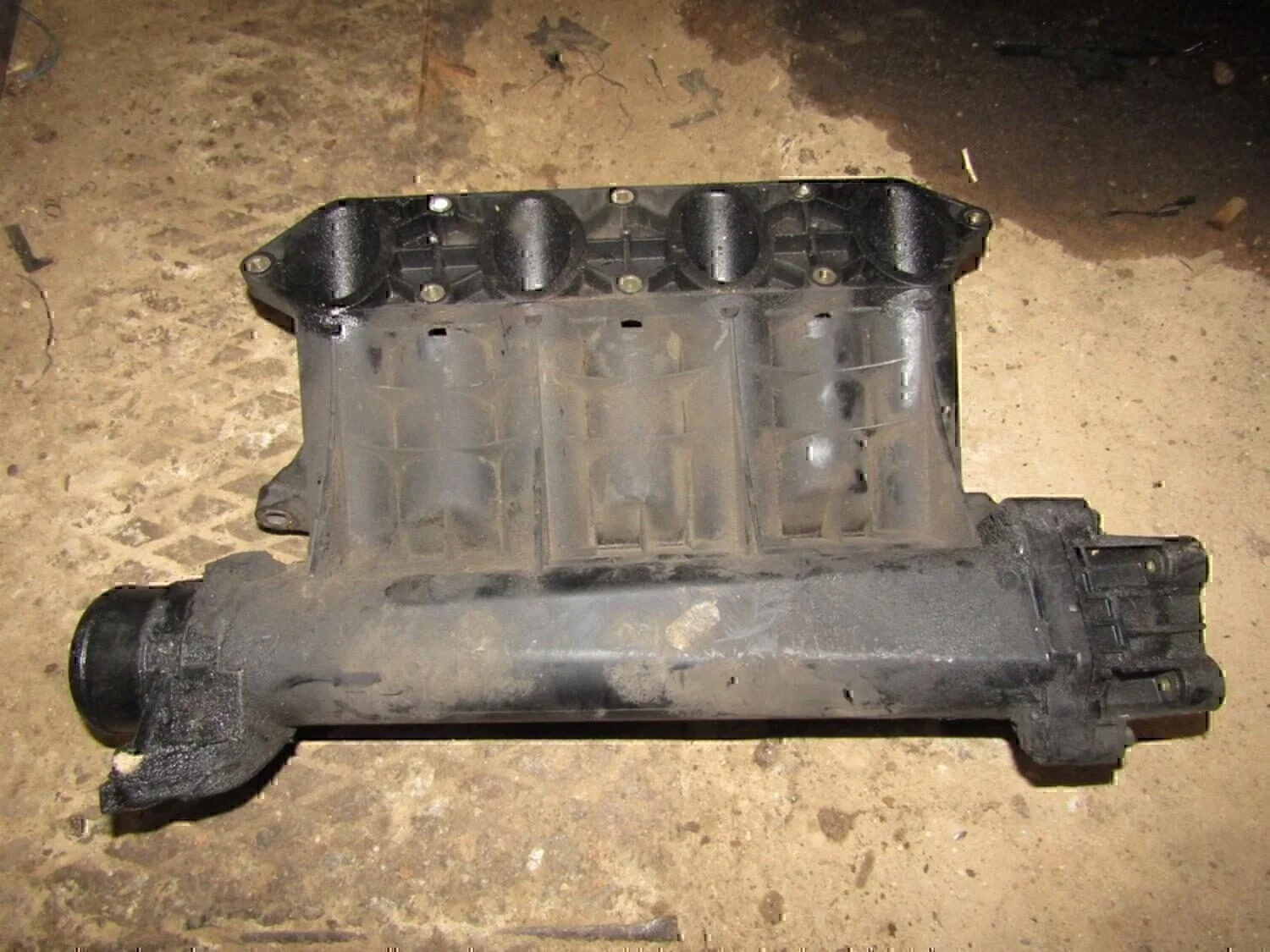 Коллектор впускной MERCEDES-BENZ Vito (638) 1996-2003 - миниатюра 2