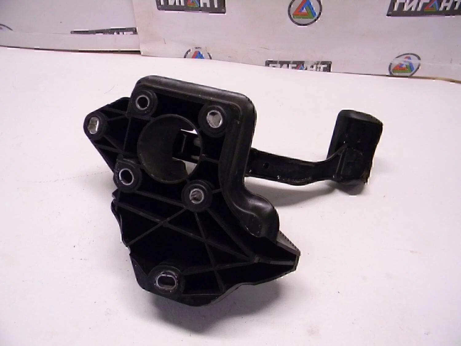 Педаль тормоза VW Polo (Sed RUS) 2011> - миниатюра 4