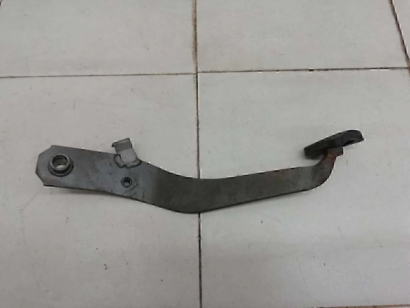 Педаль тормоза Chevrolet Aveo (T200) 2003-2008 - миниатюра 2