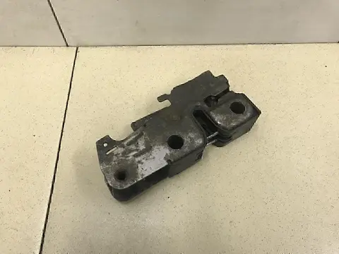 Замок капота VW Passat [B6] 2005-2010