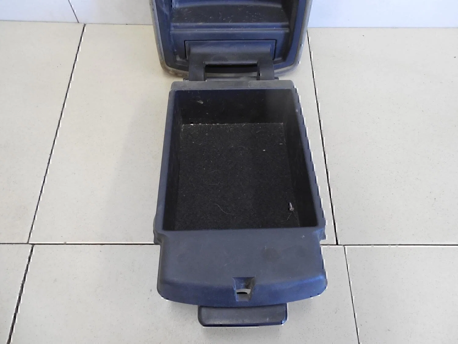 Подлокотник MAZDA Mazda 3 (BK) 2002-2009 - миниатюра 6
