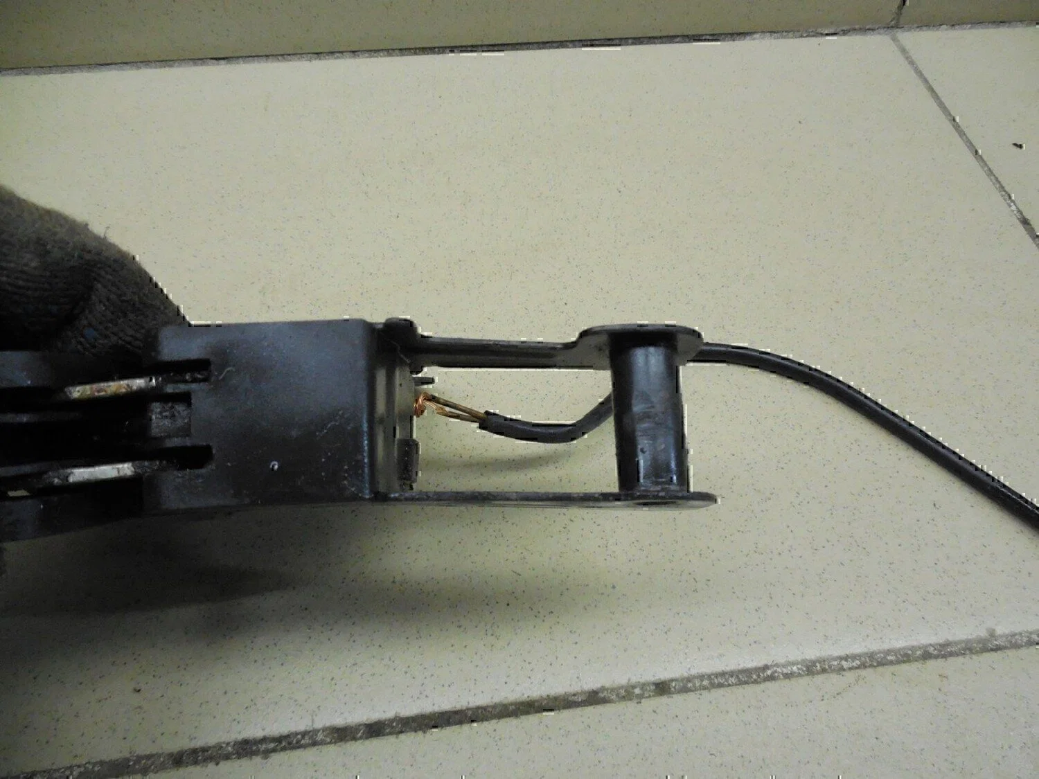 Замок капота Audi A4 [B6] 2000-2004 - миниатюра 4