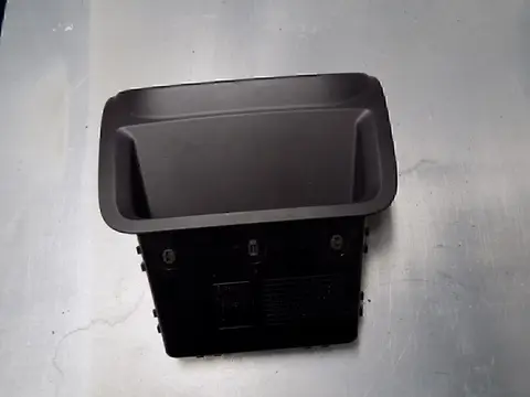 Накладка (кузов внутри) VW Tiguan 2007-2011