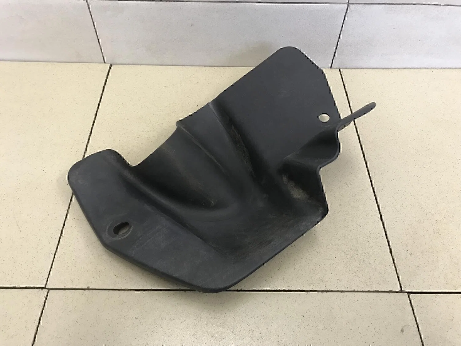 Пыльник VW Passat [B6] 2005-2010 - миниатюра 2