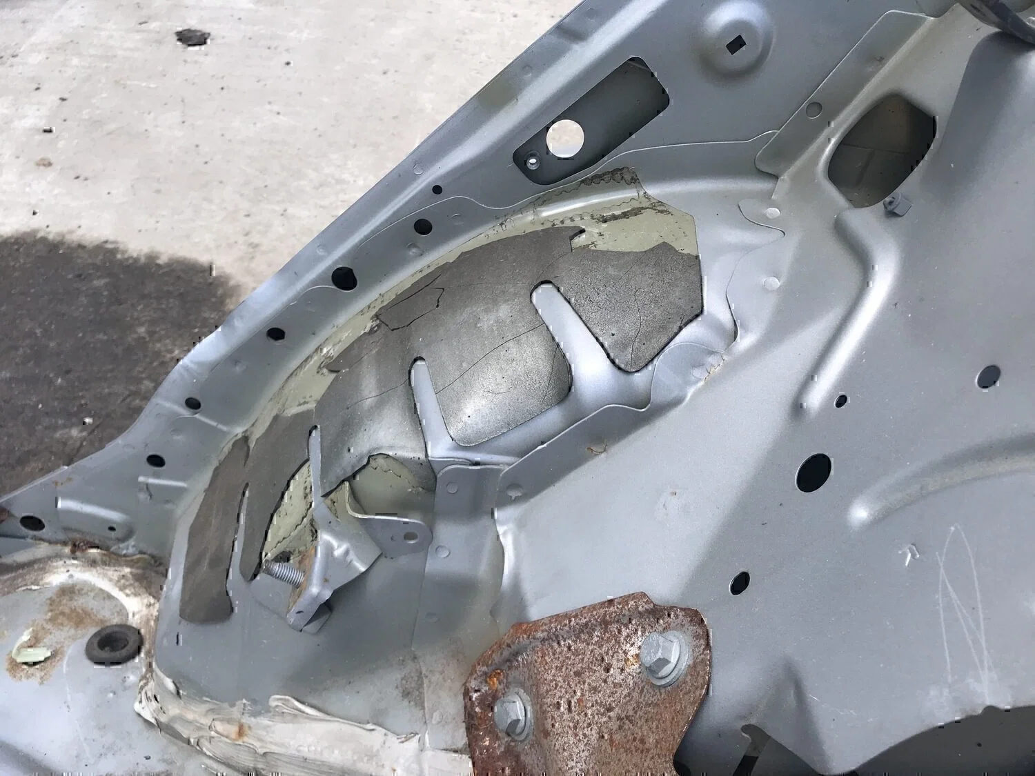 Крыло заднее правое NISSAN Almera N16 2000-2006 - миниатюра 10