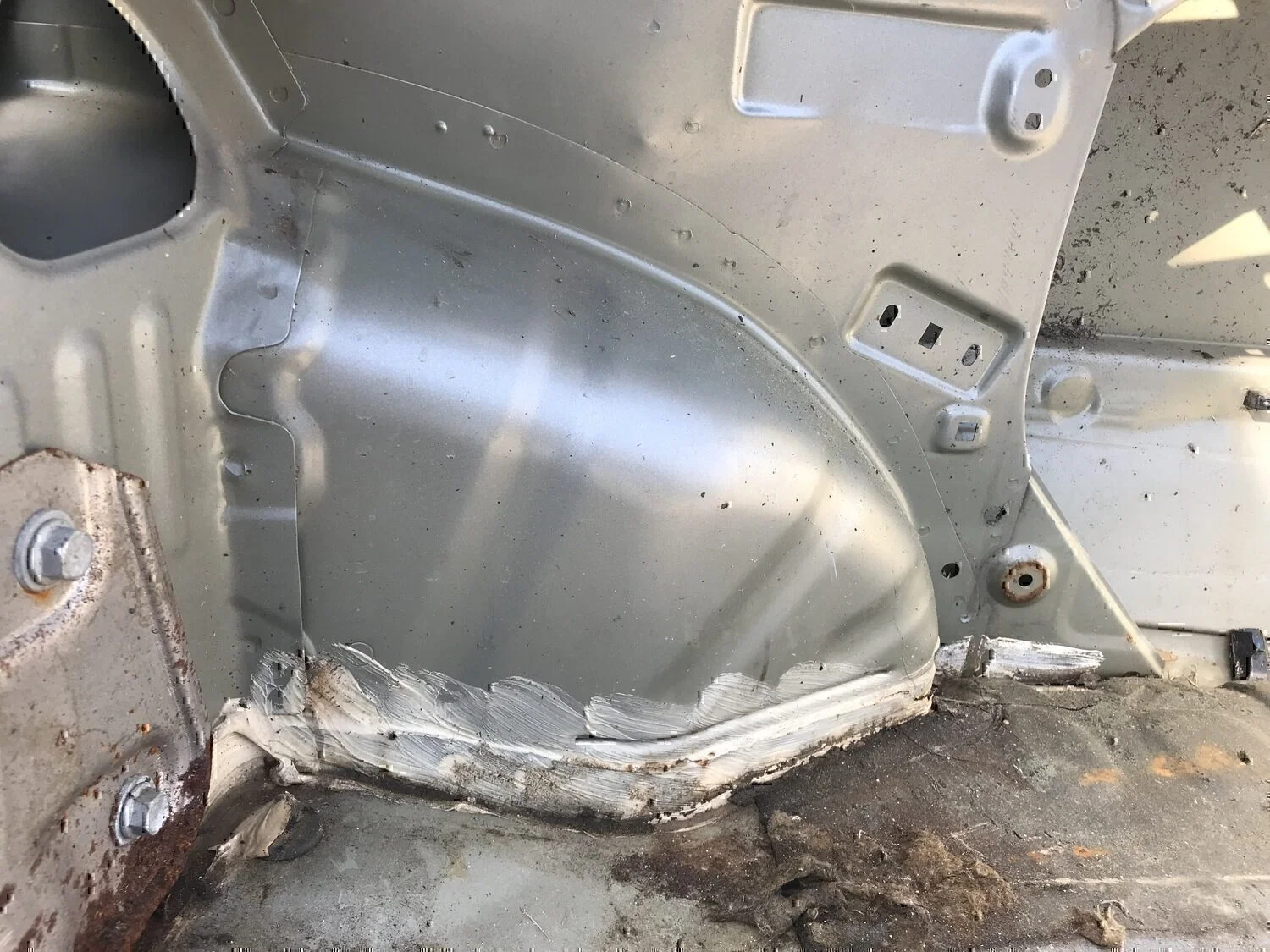 Крыло заднее правое NISSAN Almera N16 2000-2006 - миниатюра 8