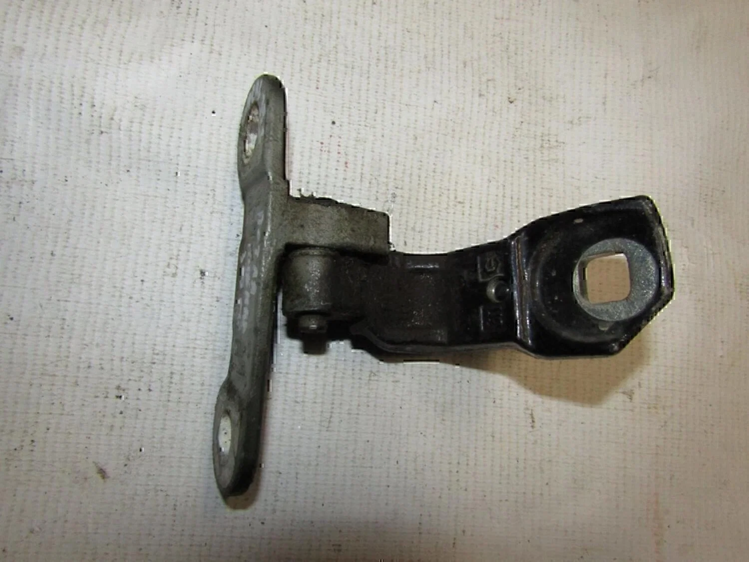 Петля двери задней правой нижняя OPEL Vectra C 2002-2008 - миниатюра 2
