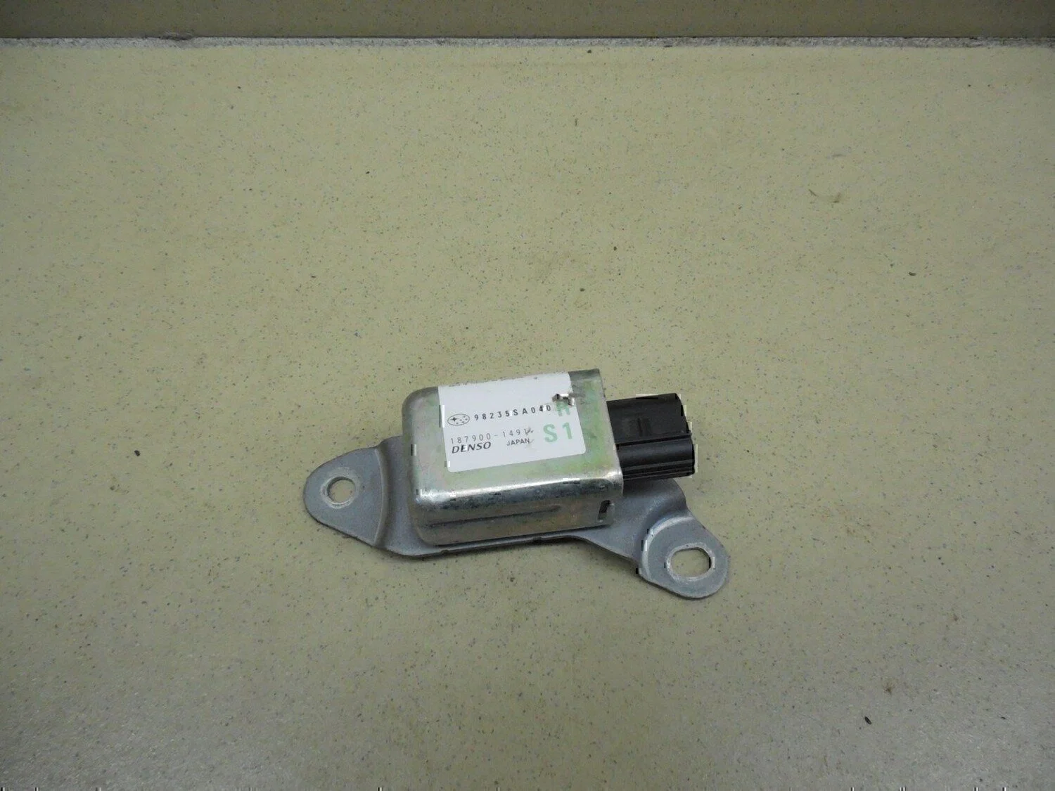 Датчик AIR BAG Subaru Forester (S11) 2002-2007 - изображение 1