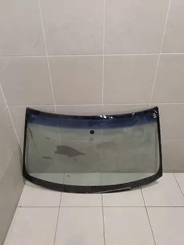 Стекло лобовое (ветровое) Audi A4 [B6] 2000-2004