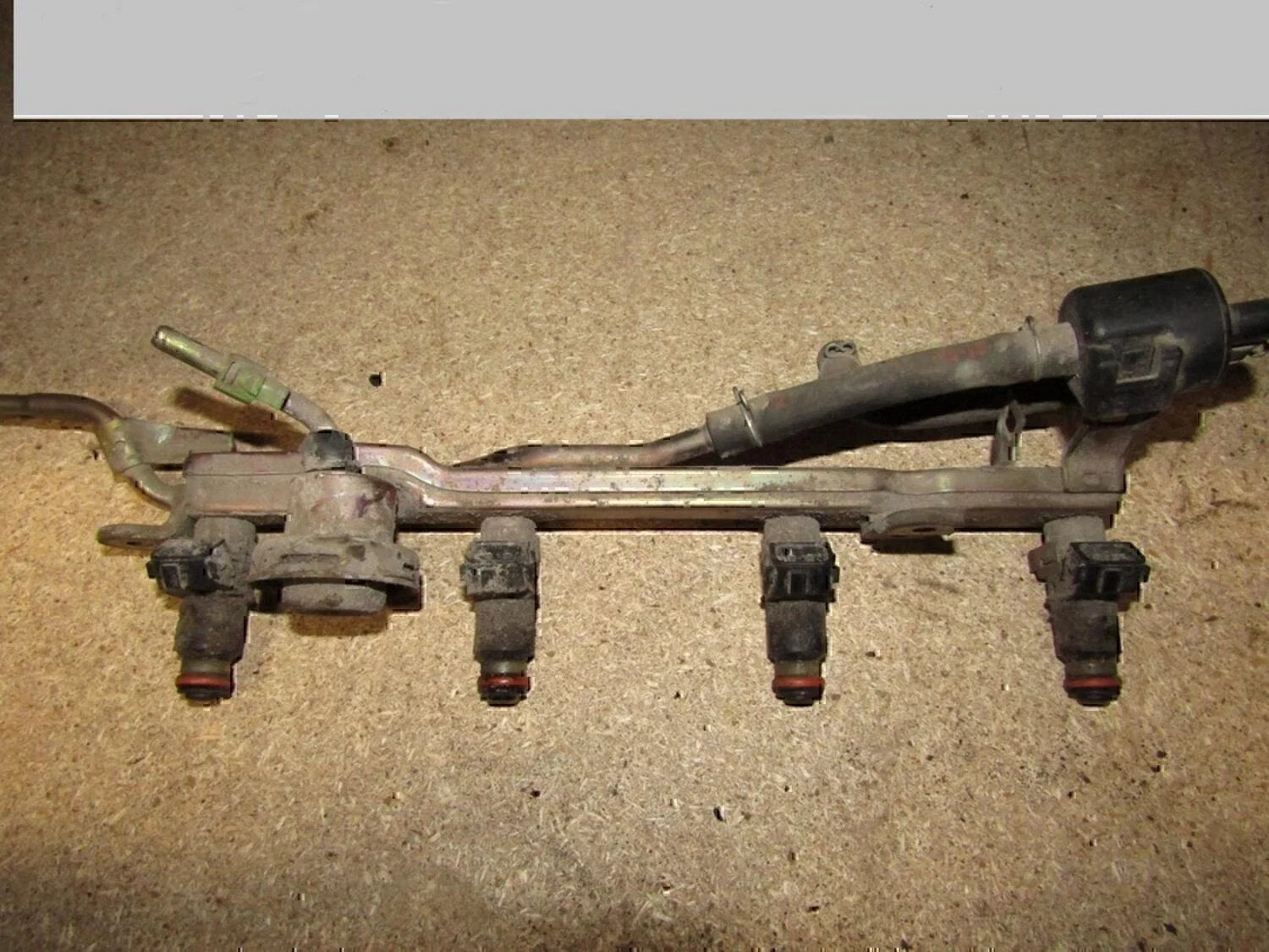Рейка топливная (рампа) HONDA Civic 2001-2005 - изображение 1