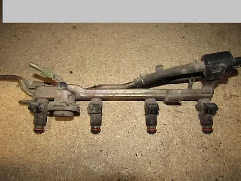 Рейка топливная (рампа) HONDA Civic 2001-2005