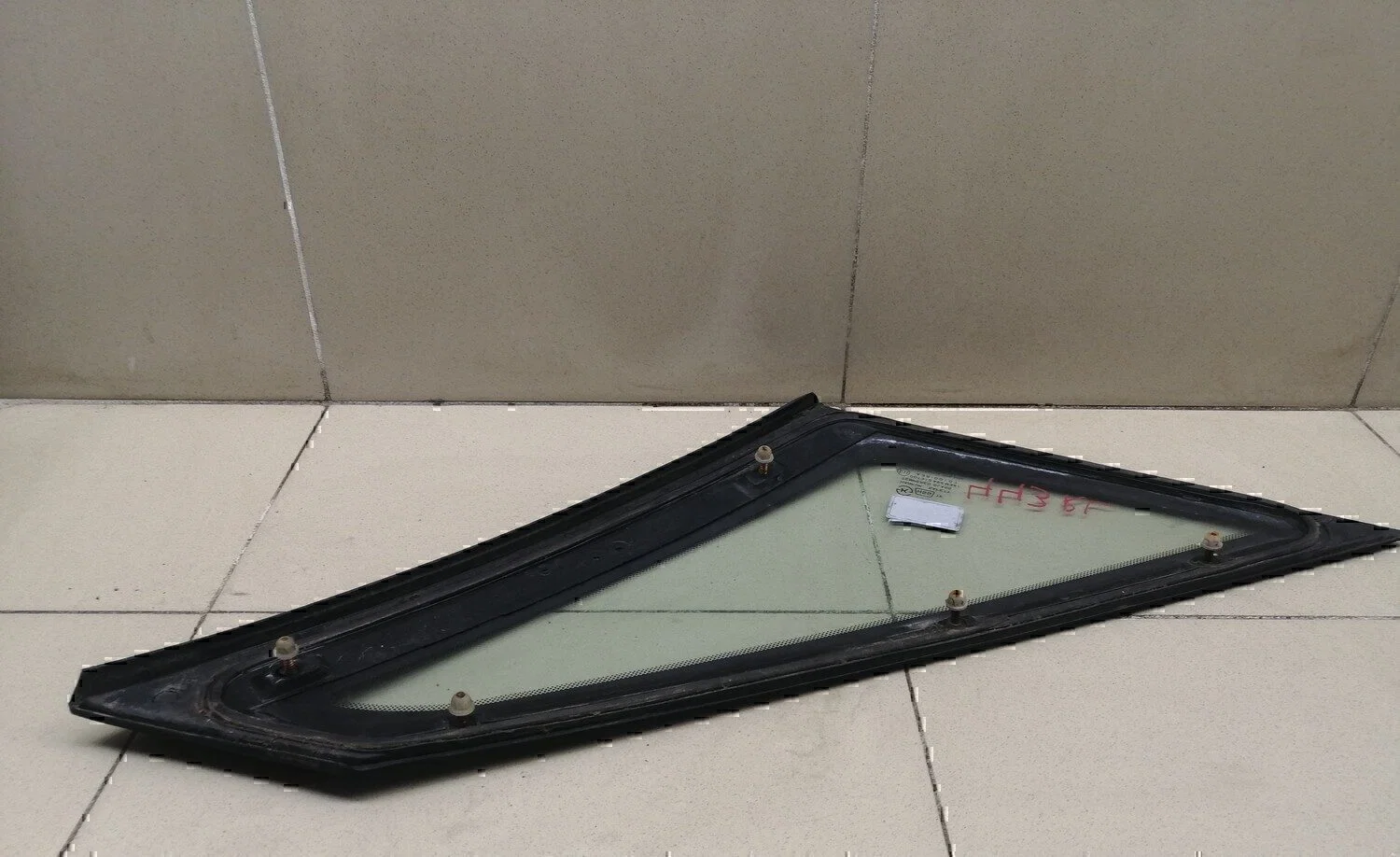 Стекло кузовное глухое левое DAEWOO Espero 1991-1999 - миниатюра 4