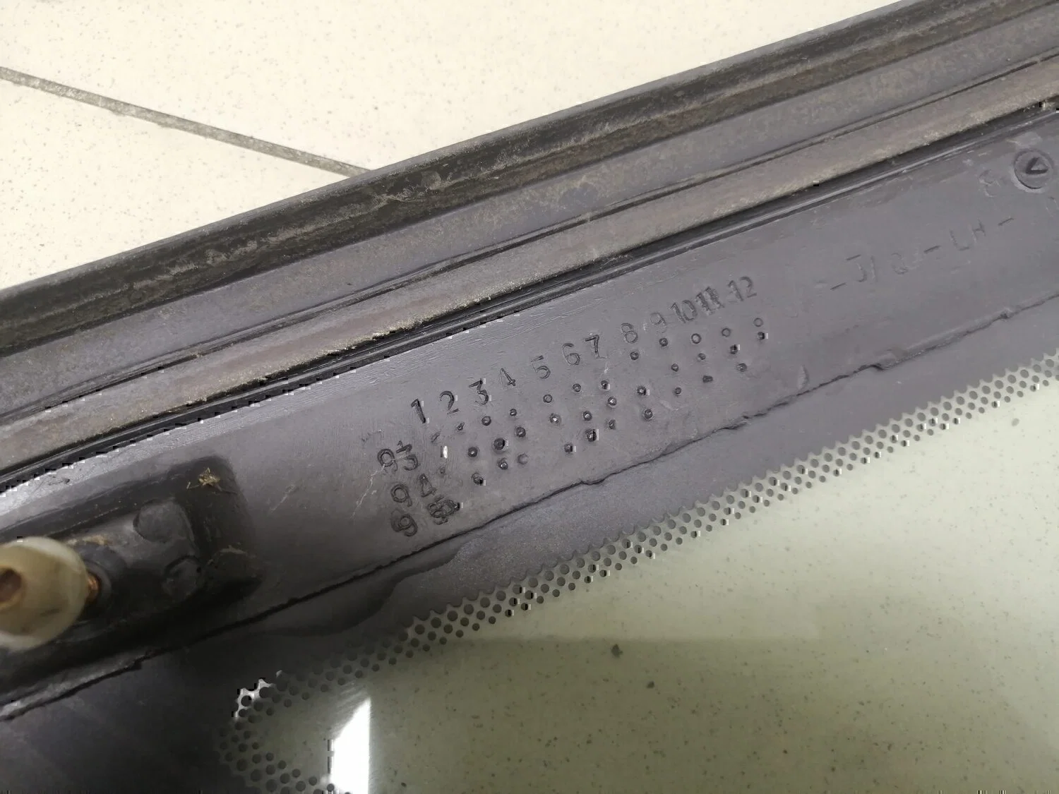 Стекло кузовное глухое левое DAEWOO Espero 1991-1999 - миниатюра 5