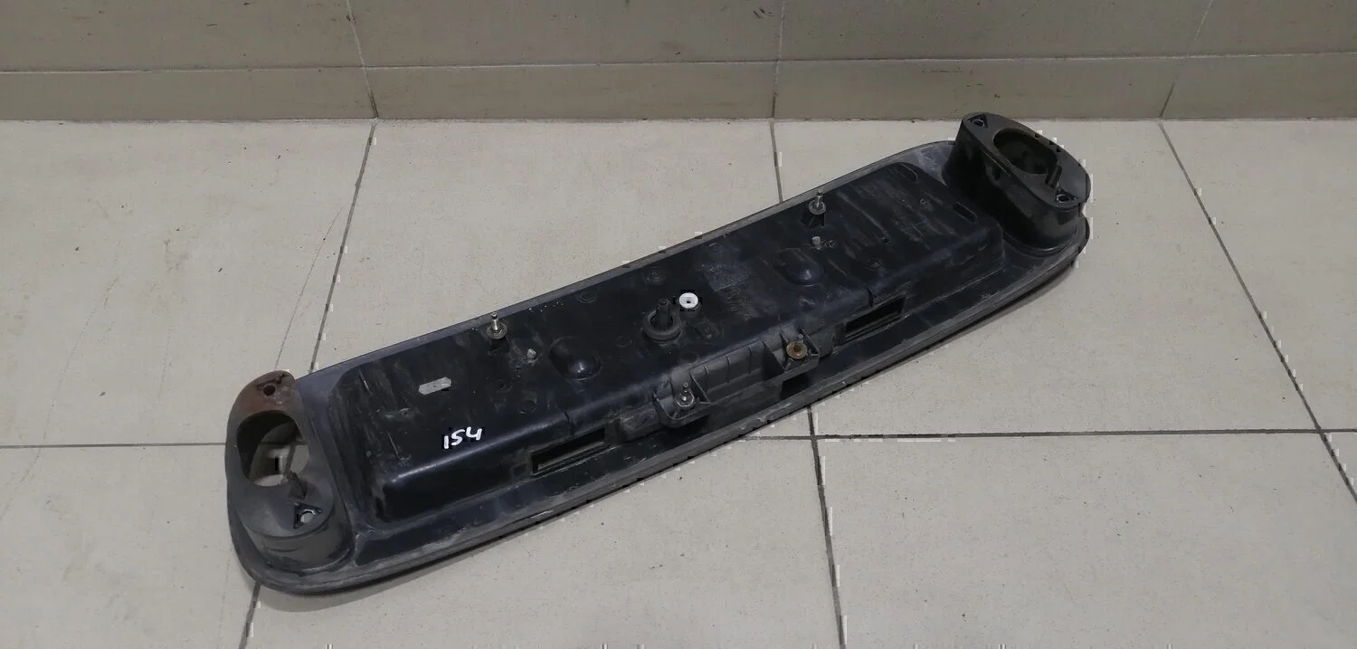 Накладка двери багажника RENAULT Scenic 2003-2009 - миниатюра 2