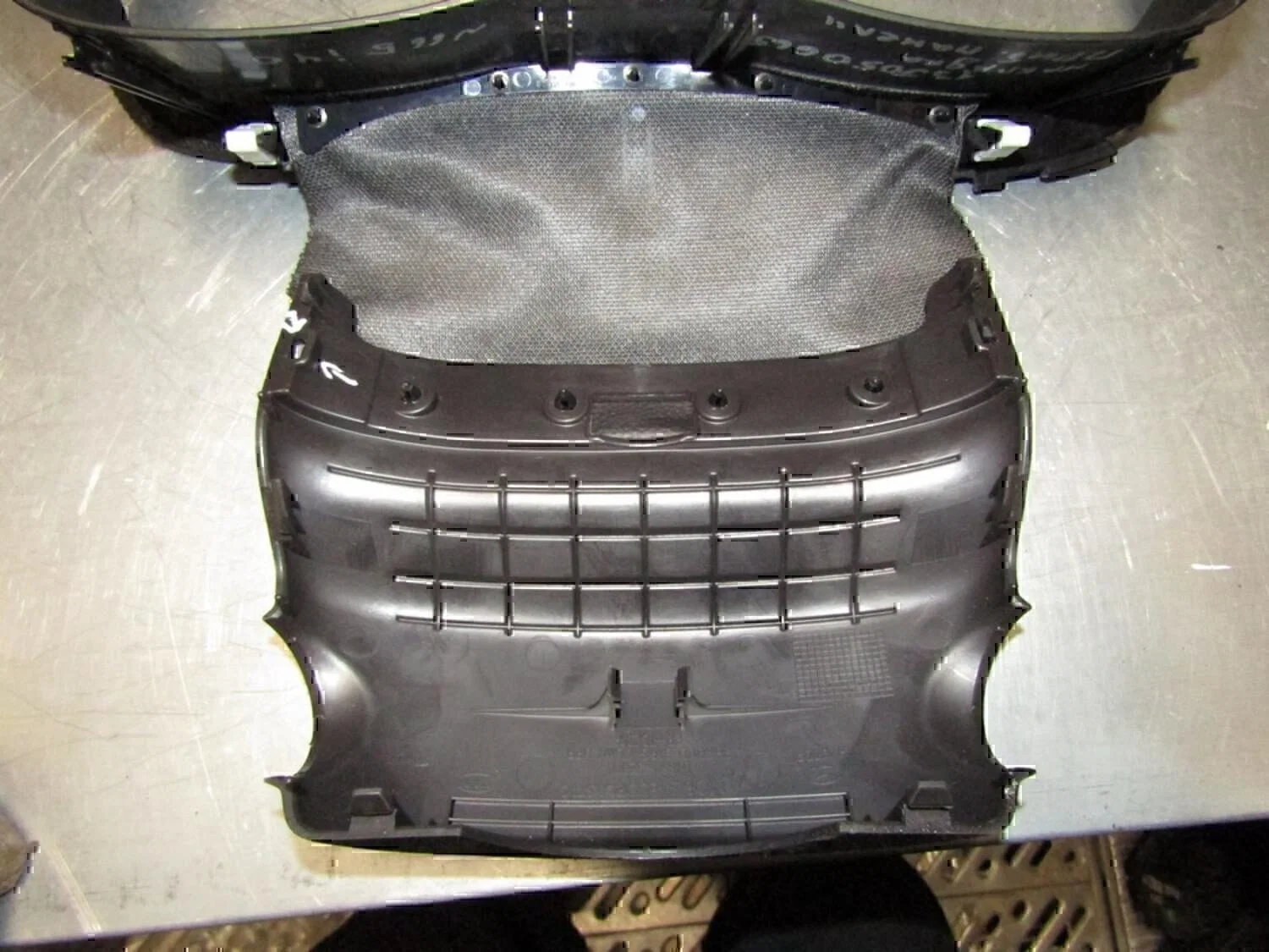 Кожух рулевой колонки верхний Hyundai-KIA i40 2011> - миниатюра 2