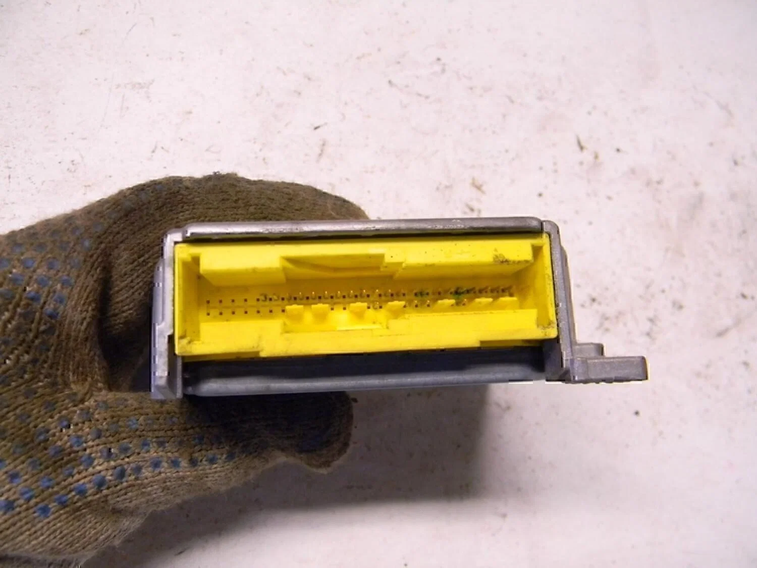 Блок управления AIR BAG MITSUBISHI Space Star 1998-2004 - миниатюра 2