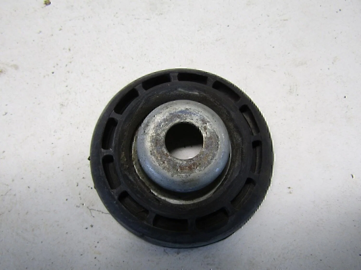 Опора передней пружины верхняя NISSAN Clio/Symbol 1998-2008 - изображение 1