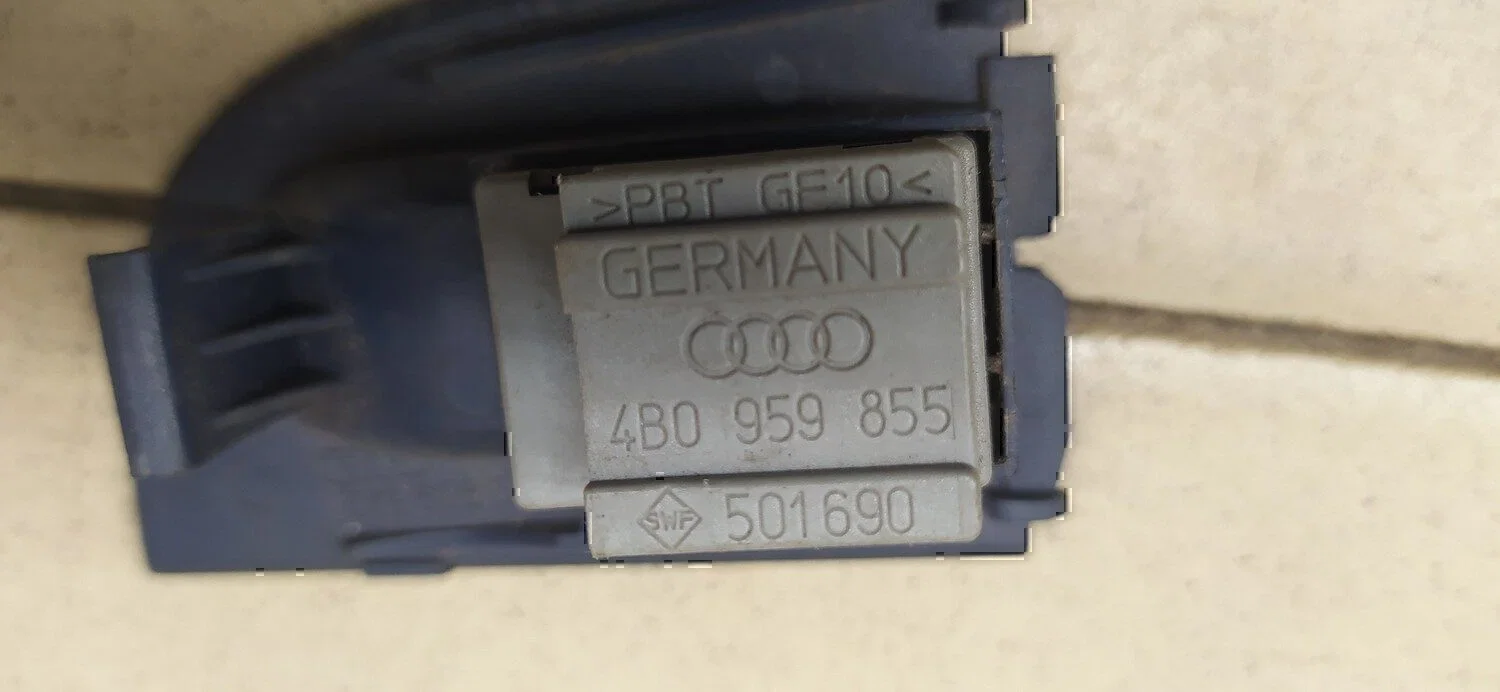 Кнопка стеклоподъемника Audi A3 (8L1) 1996-2003 - миниатюра 6
