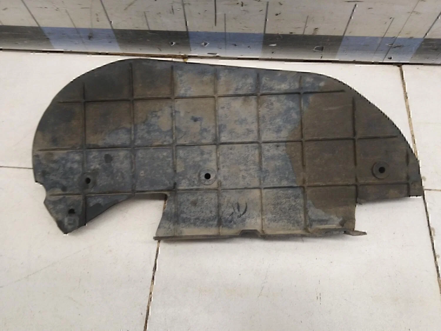 Пыльник двигателя боковой правый FORD Transit 2006-2013 - миниатюра 3