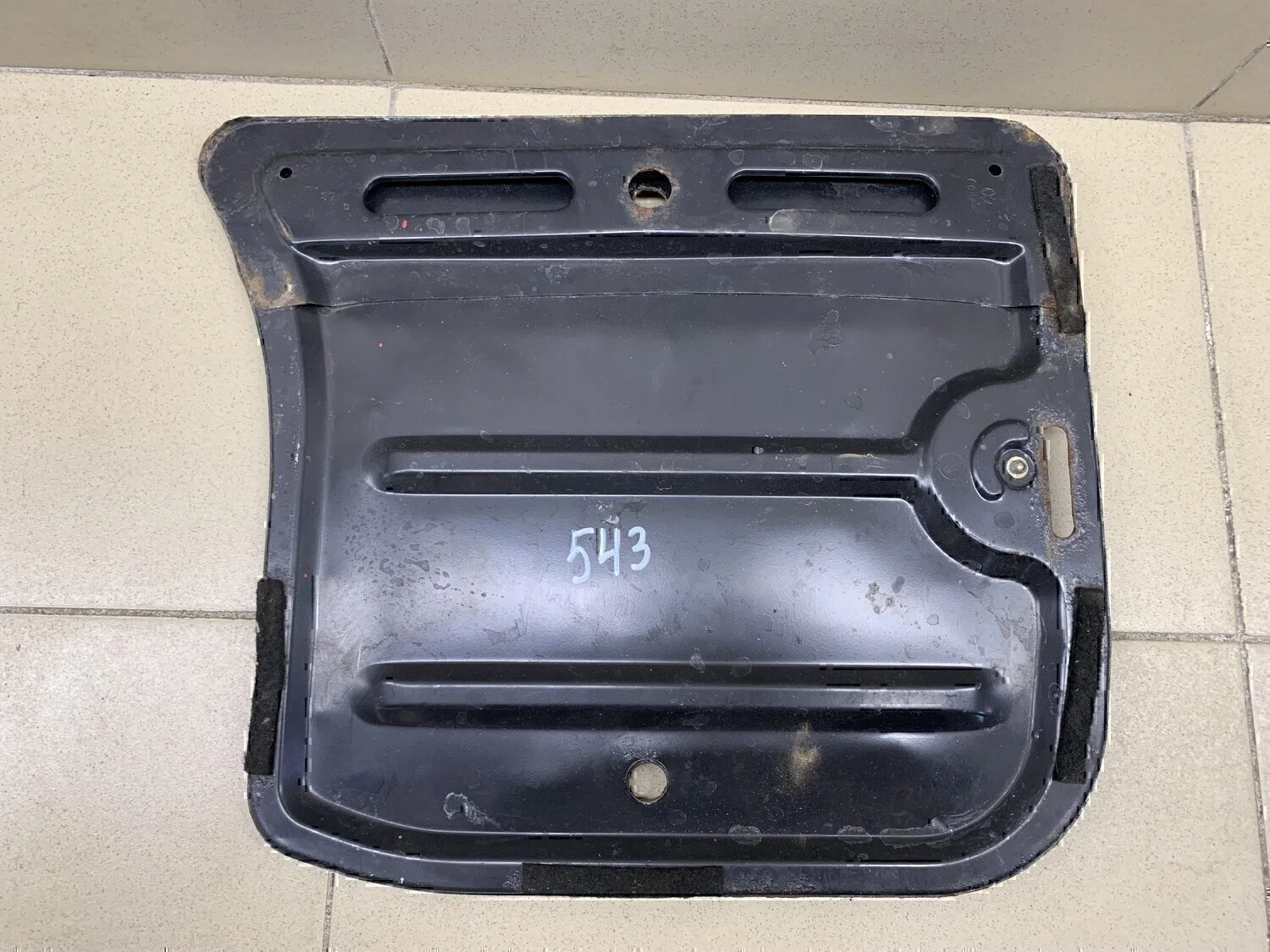 Пол багажника VW Passat [B3] 1988-1993 - миниатюра 3