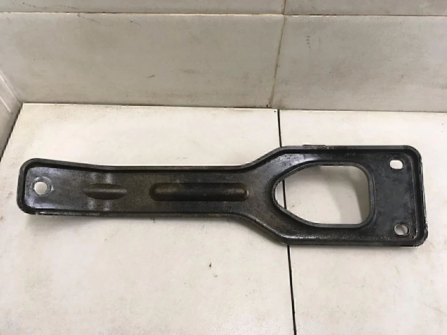 Кронштейн впускного коллектора Chevrolet Aveo (T250) 2005-2011 - миниатюра 2