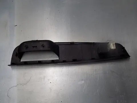 Накладка (кузов внутри) Hyundai-KIA Ceed 2007- 2012