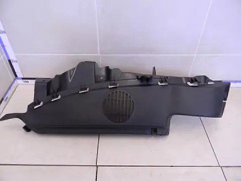 Держатель задней полки BMW 1-серия E87/E81 2004>