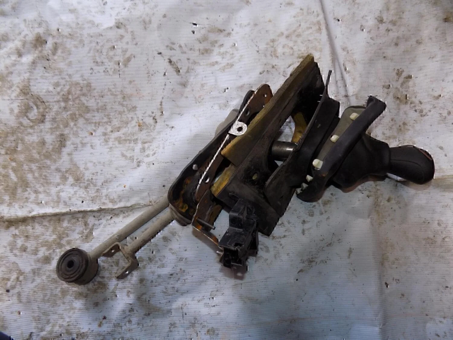 Кулиса КПП Subaru Legacy Outback (B13) 2003-2009 - миниатюра 2