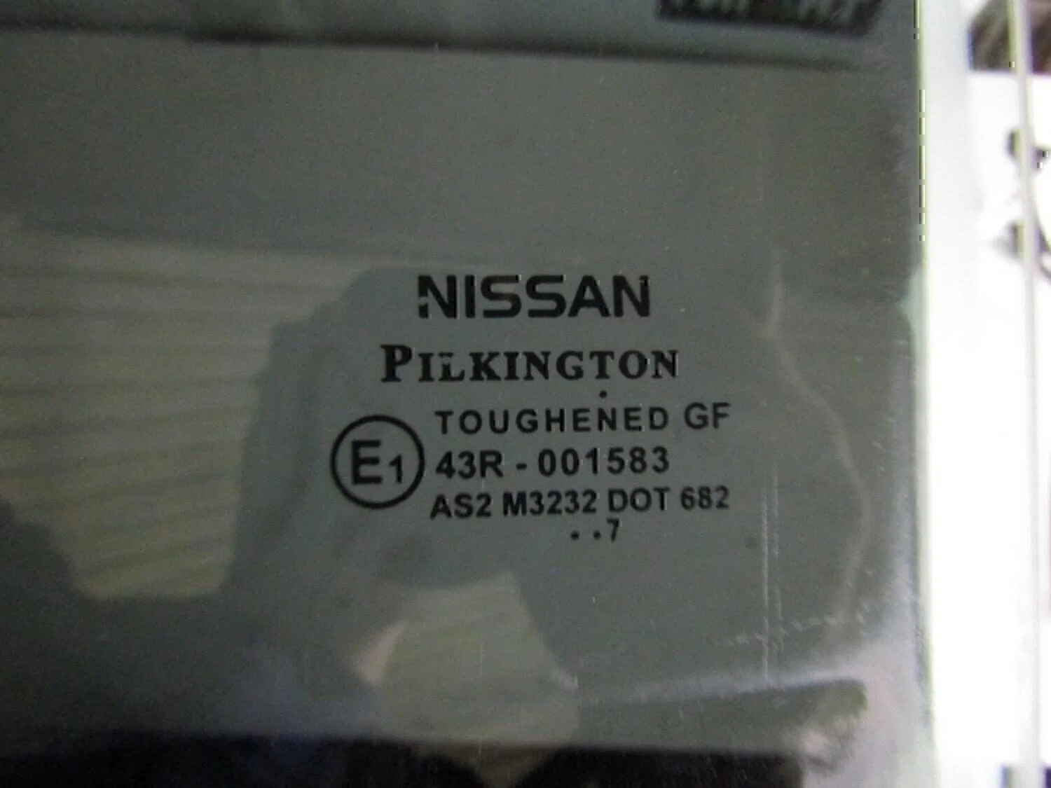 Стекло двери задней левой NISSAN Note (E11) 2006-2013 - миниатюра 2