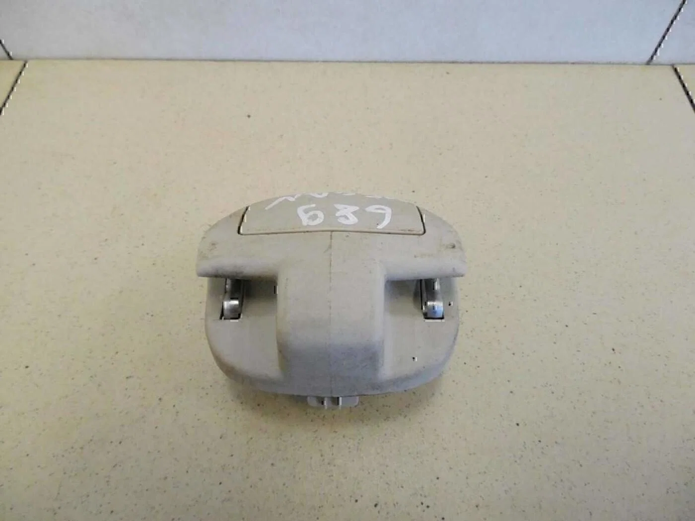Крючок солнцезащитного козырька RENAULT Megane II 2002-2009 - миниатюра 2