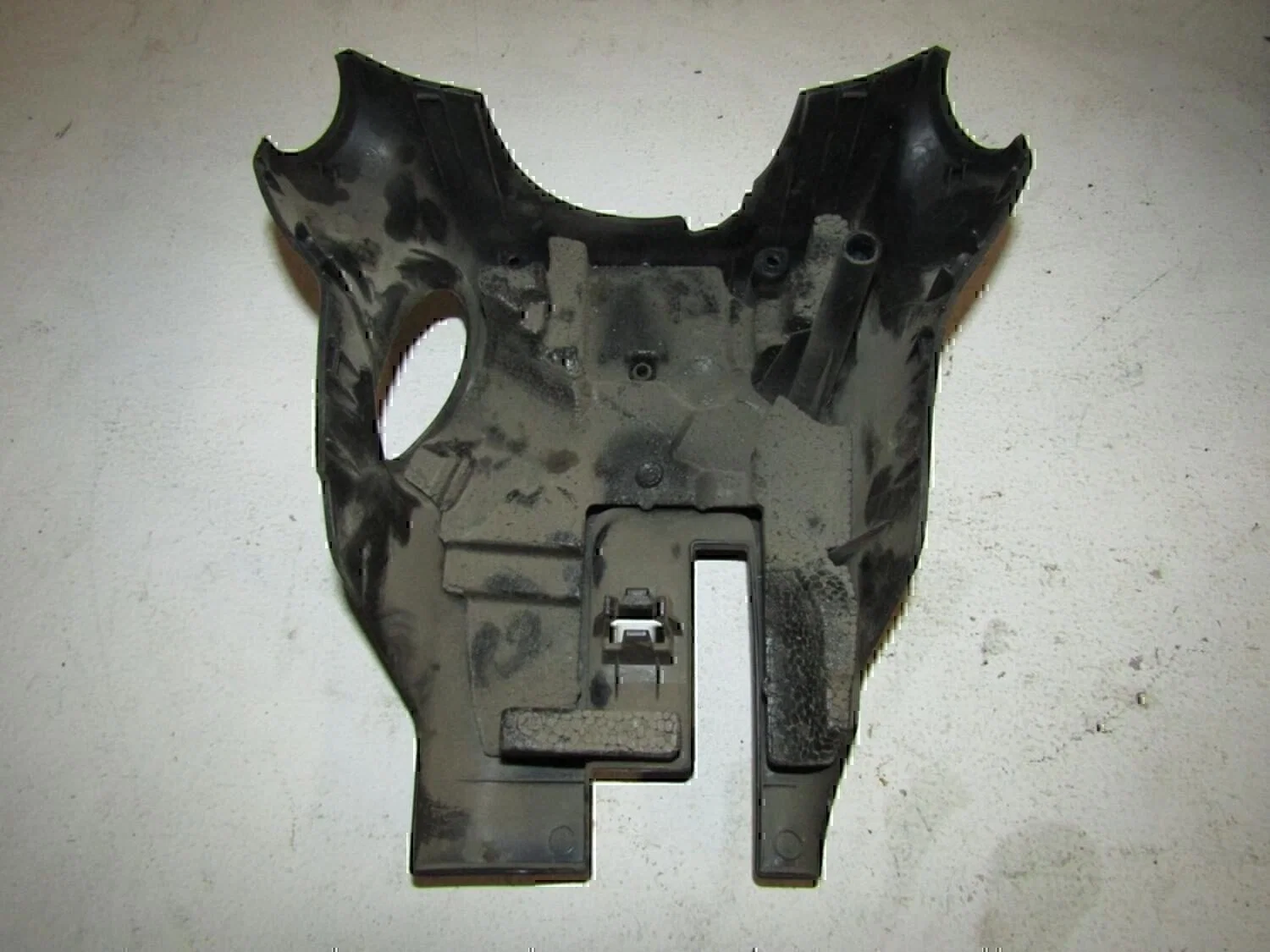 Кожух рулевой колонки нижний NISSAN Note (E11) 2006-2013 - изображение 1
