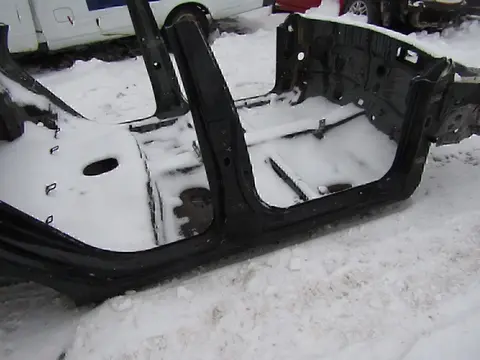 Порог со стойкой правый Hyundai-KIA Elantra 2006-2011