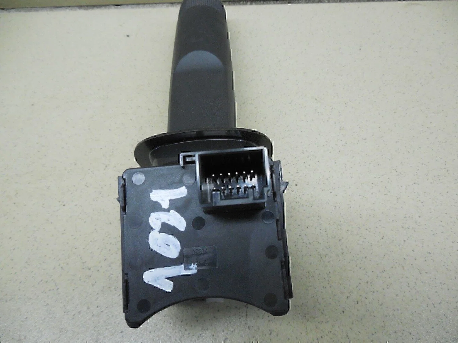 Переключатель поворотов подрулевой Chevrolet Aveo (T300) 2011> - миниатюра 6