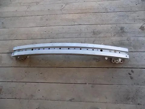 Усилитель переднего бампера Subaru Impreza (G12) 2007-2012