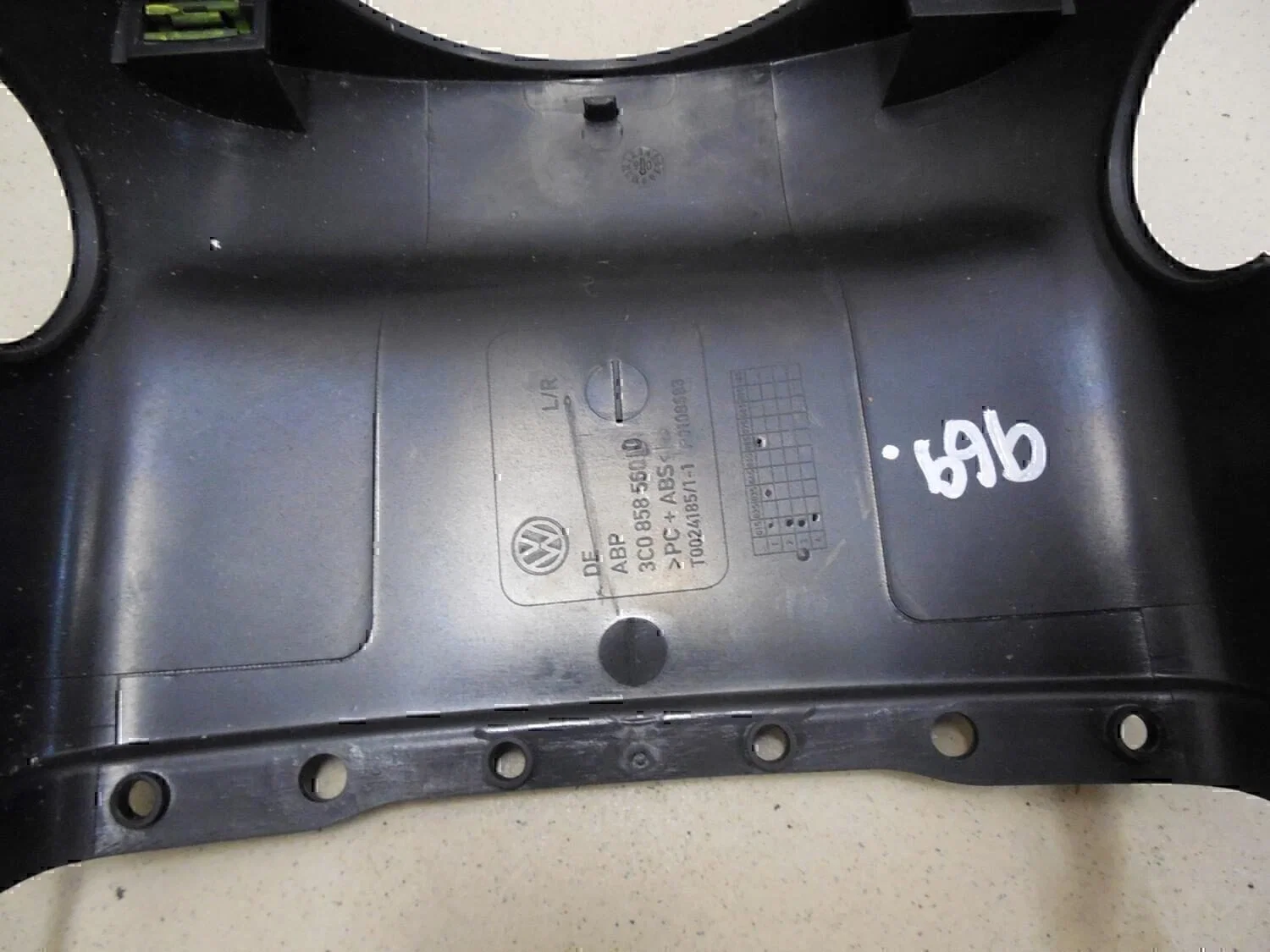 Кожух рулевой колонки верхний VW Passat [B6] 2005-2010 - миниатюра 3