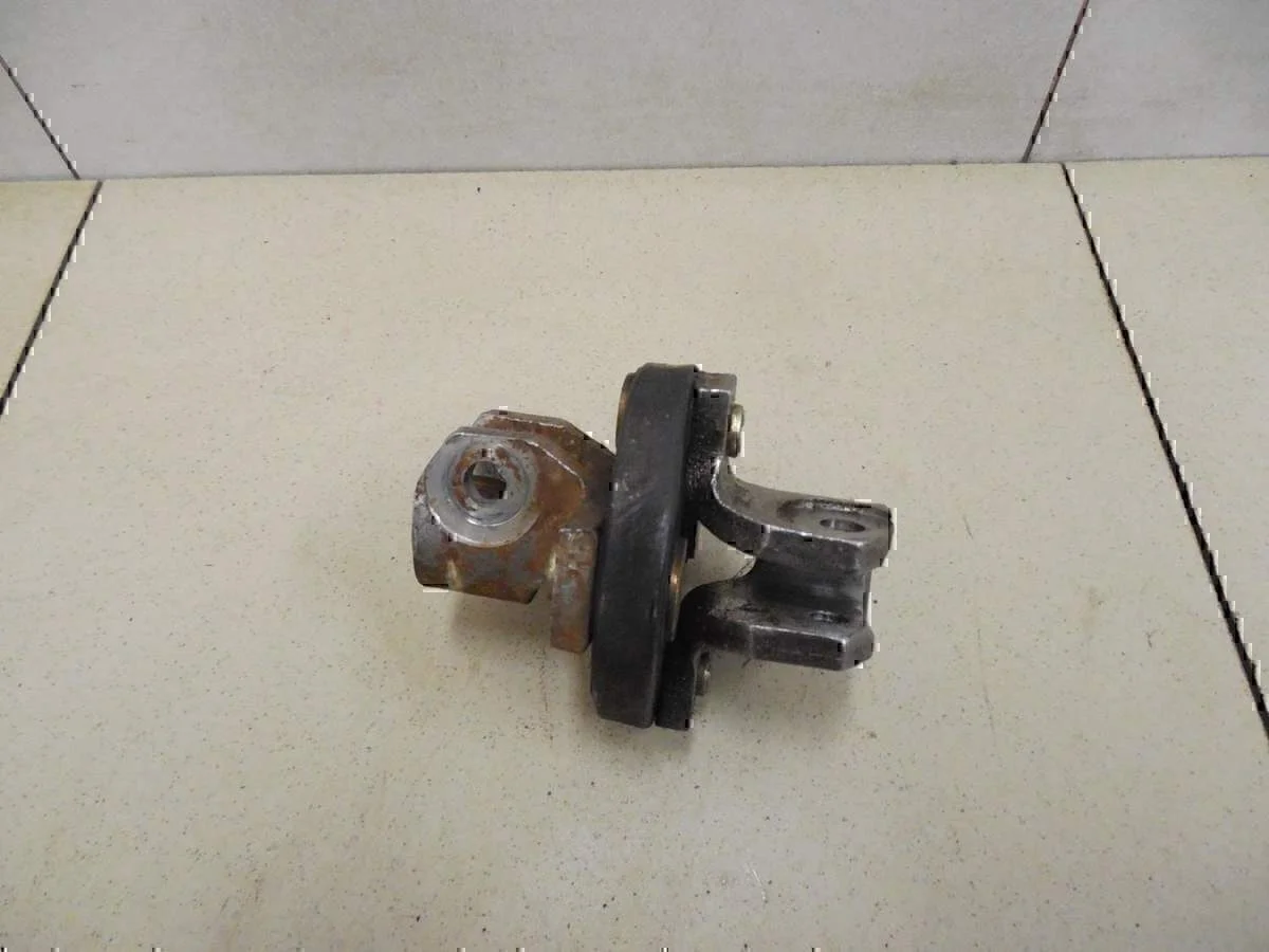 Крестовина рулевого кардана VW Pointer/Golf BR 2004-2009 - изображение 1