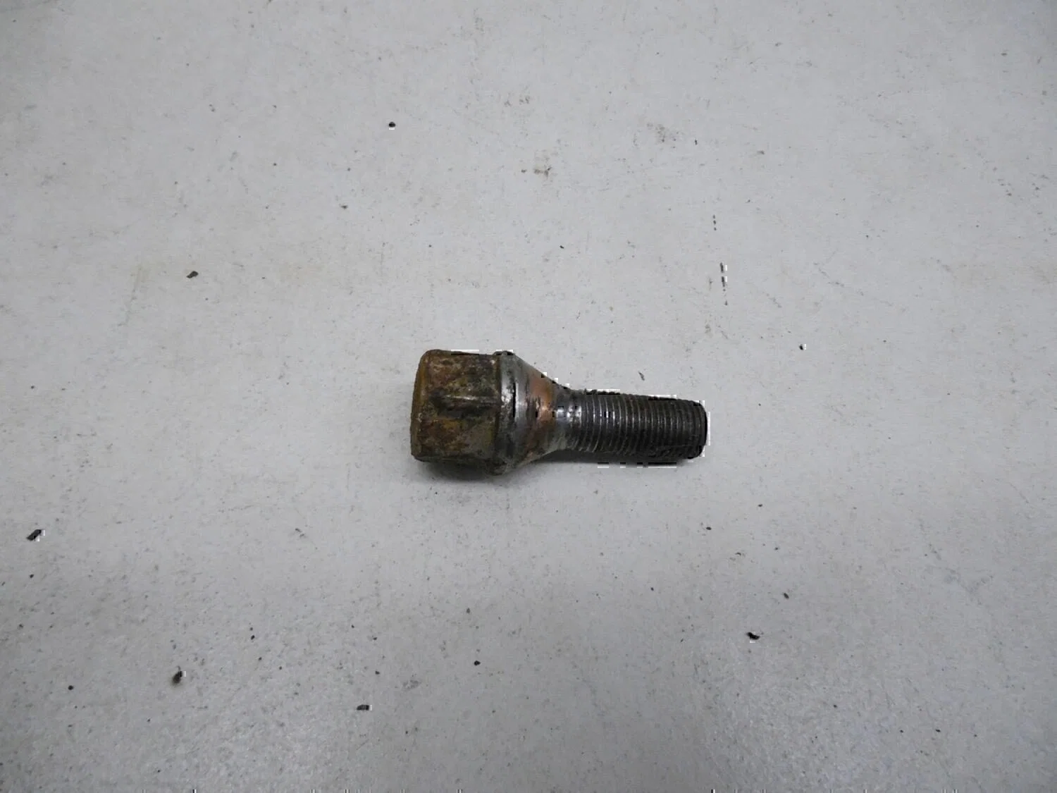 Болт колесный Peugeot-Citroen C4 2005-2011 - изображение 1