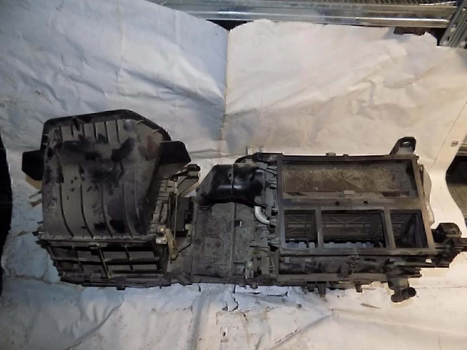 Корпус отопителя MITSUBISHI Outlander (CU) 2003-2009 - миниатюра 3
