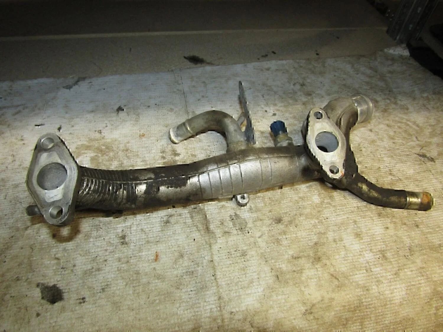 Фланец-тройник NISSAN Teana J31 2006-2008 - миниатюра 3
