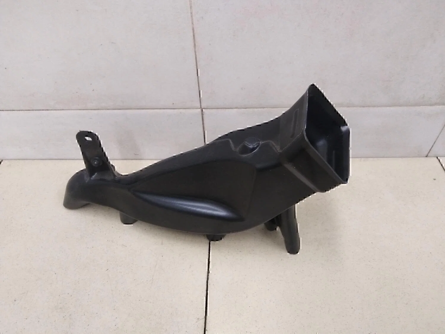 Воздуховод отопителя VW Touran 2003-2010 - миниатюра 3