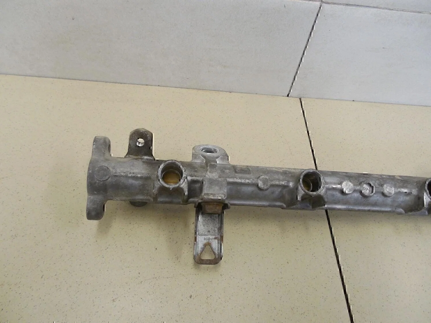 Рейка топливная (рампа) MITSUBISHI Carisma (DA) 1999-2003 - миниатюра 5