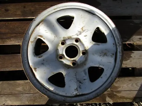R15 GAZ Volga 3110 1997–2004