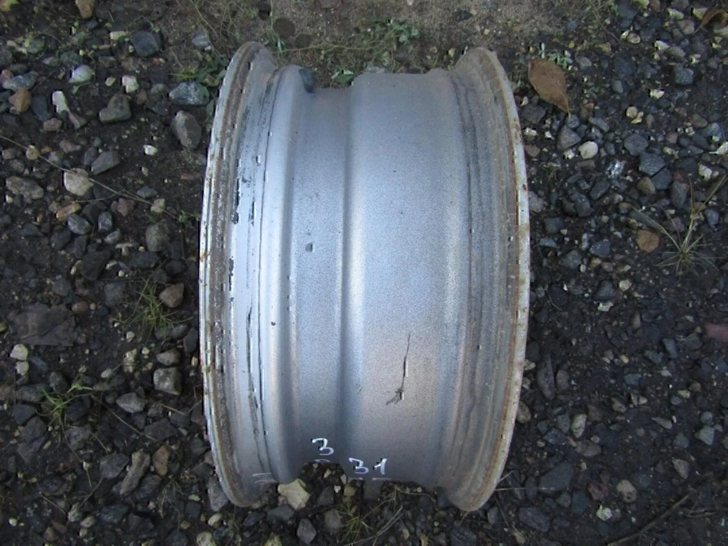 R15 GAZ Volga 3110 1997–2004 - миниатюра 4