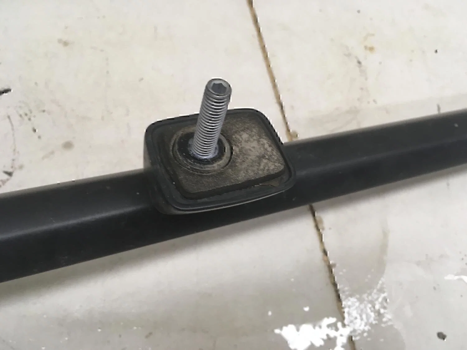 Рейлинг (планка на крышу) VW Touran 2003-2010 - миниатюра 5